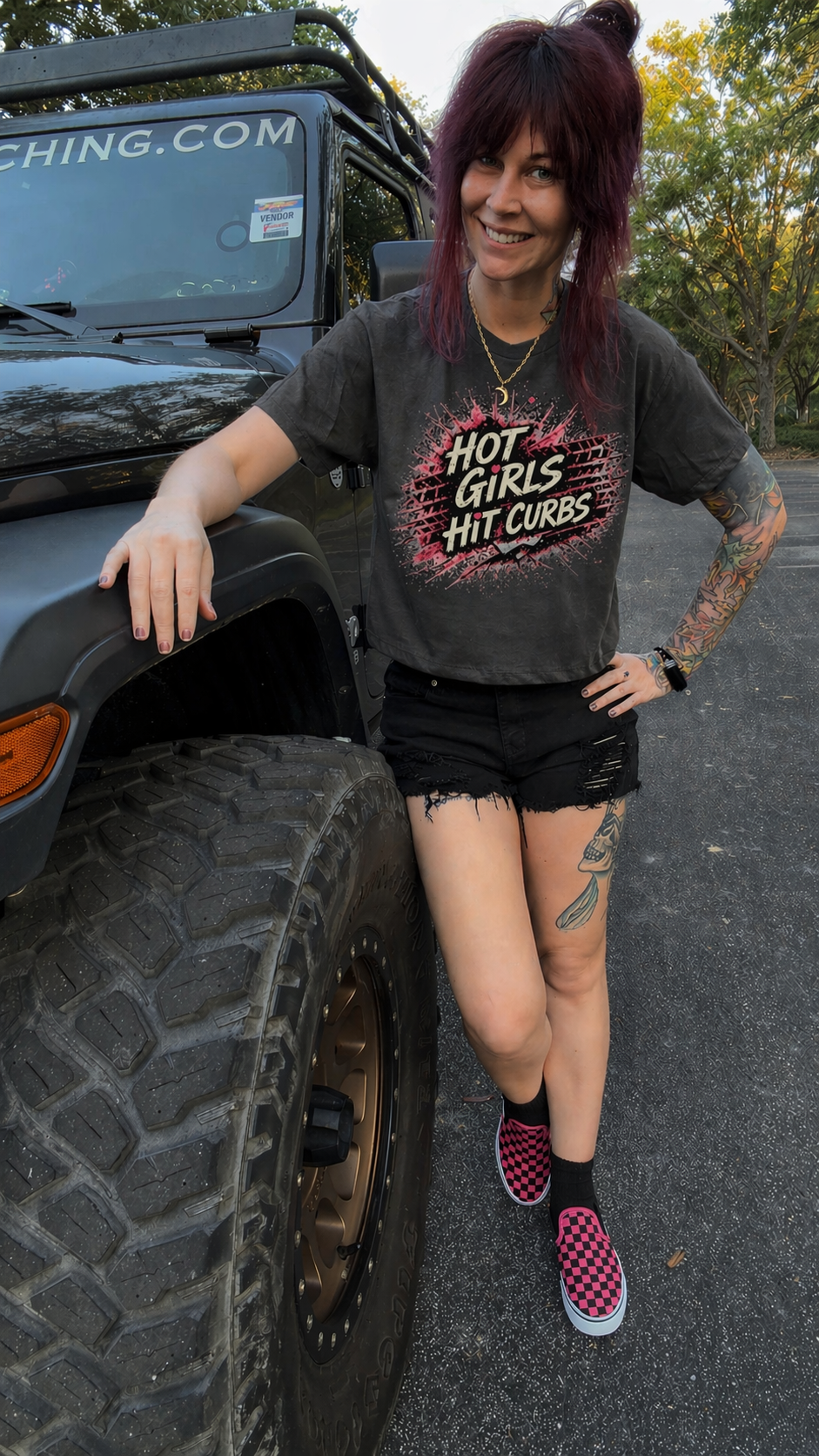 Hot girls hit curbs boxy crop