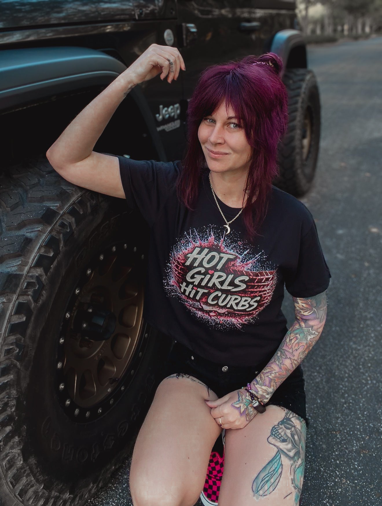 Hot girls hit curbs boxy crop