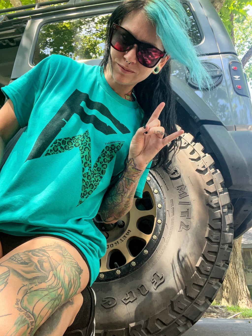 Neon FW unisex shirt