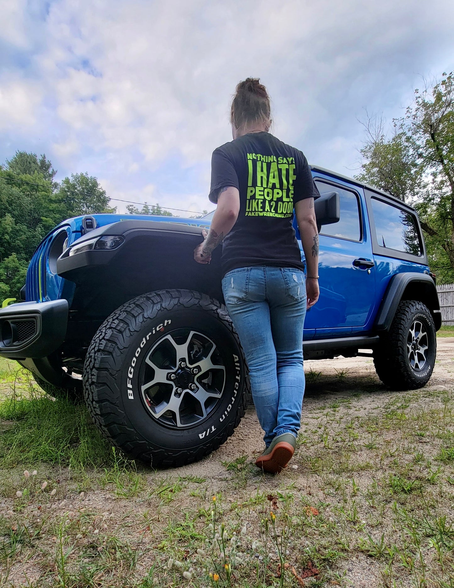 Nothings says I hate people Like a 2 door shirt